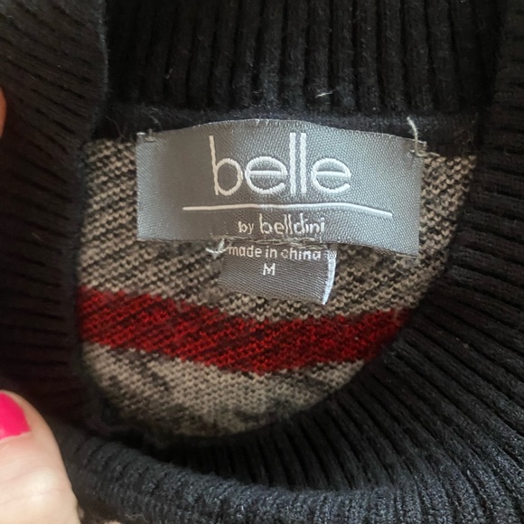 Pattern Sweater - Picture 2 of 5